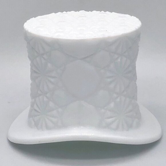 Fenton Other - Vintage Fenton Milk Glass Top Hat Daisy And Button Pattern